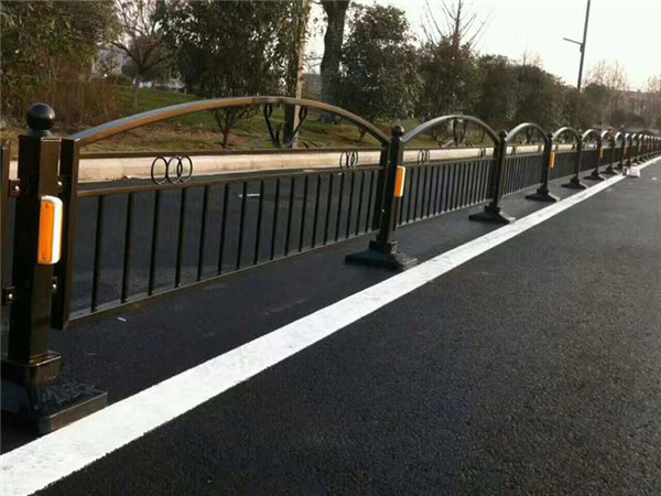 道路護(hù)欄